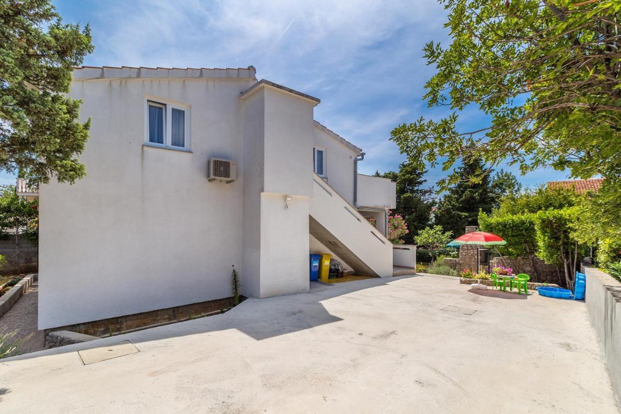 Apartman Hana Lejlighed Omišalj Eksteriør billede