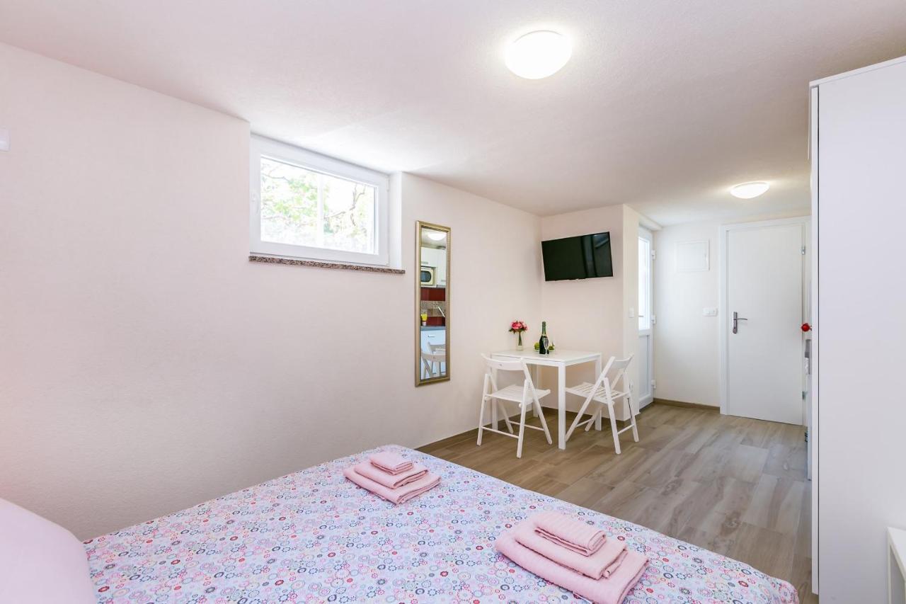 Apartman Hana Lejlighed Omišalj Eksteriør billede