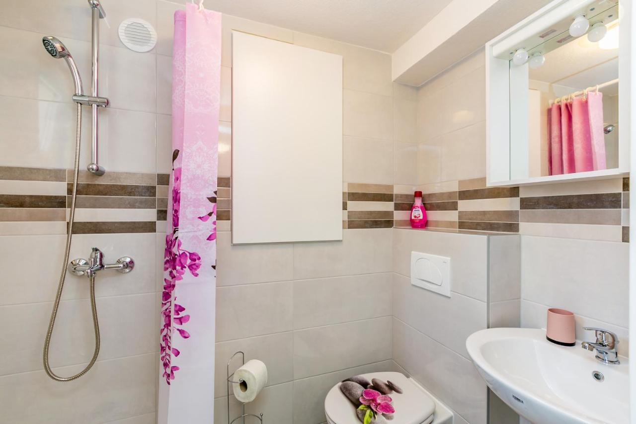 Apartman Hana Lejlighed Omišalj Eksteriør billede